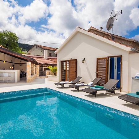 Villa Jasmine Dol  Esterno foto